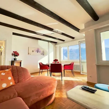 Apartment On The 2br With Garage In Porto Ronco - Happy Ronco sopra Ascona