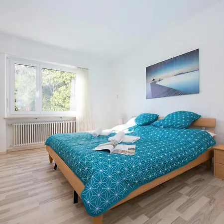 Apartment On The 2br With Garage In Porto Ronco - Happy