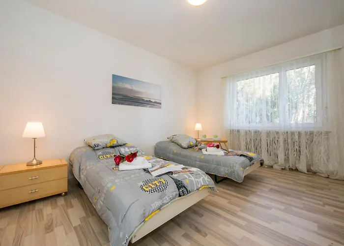 Lake View 2 Bedroom In Porto Ronco - Happy Rentals * Ronco sopra Ascona
