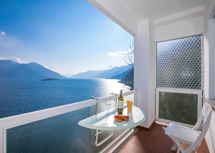 Lake View 2 Bedroom In Porto Ronco - Happy Rentals